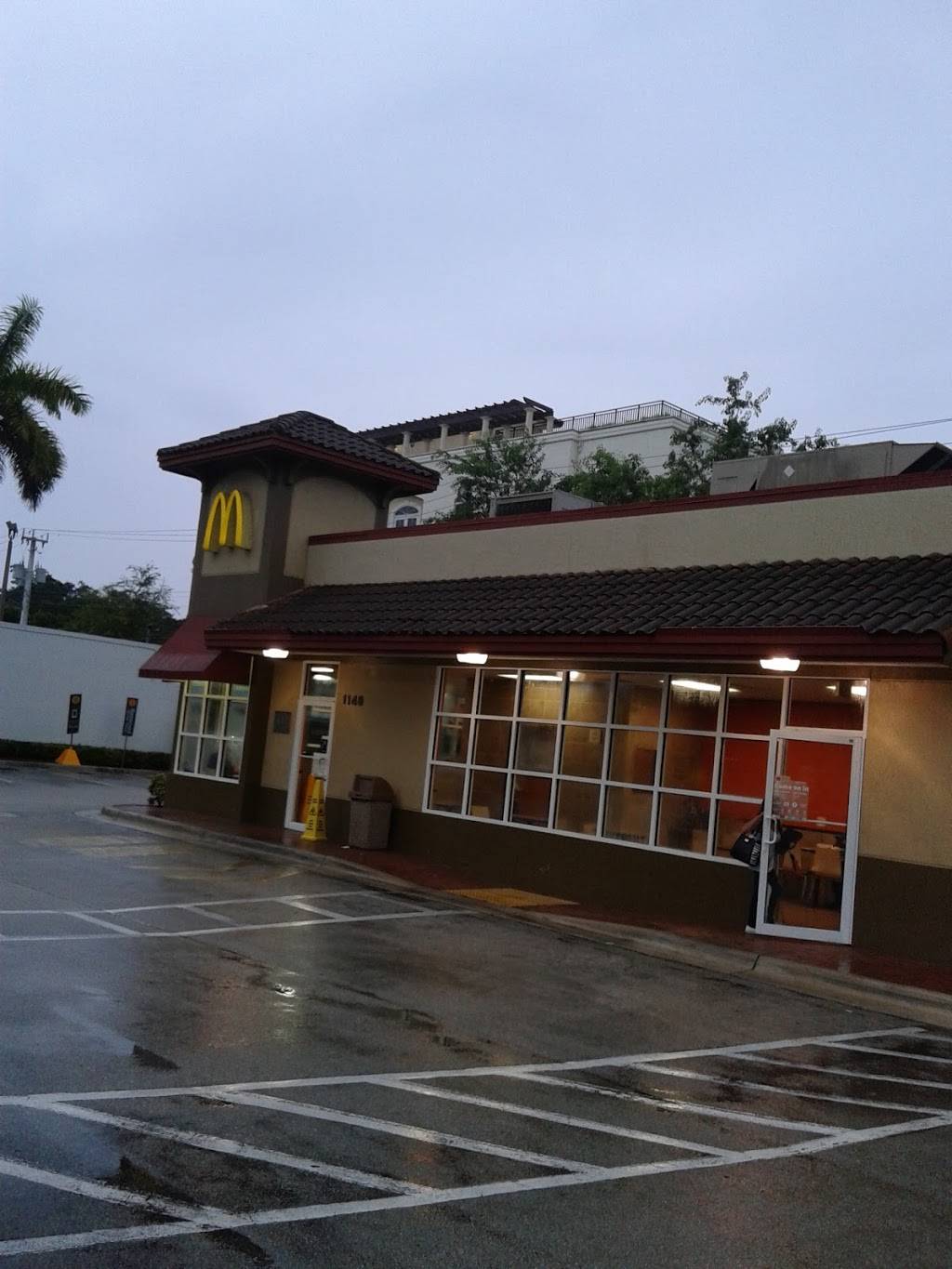 McDonalds | cafe | 1148 S Dixie Hwy, Coral Gables, FL 33146, USA | 3056669919 OR +1 305-666-9919