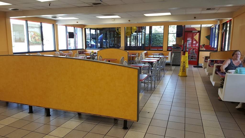 Burger King | restaurant | 1255 N Blackstone St, Tulare, CA 93274, USA | 5596882321 OR +1 559-688-2321