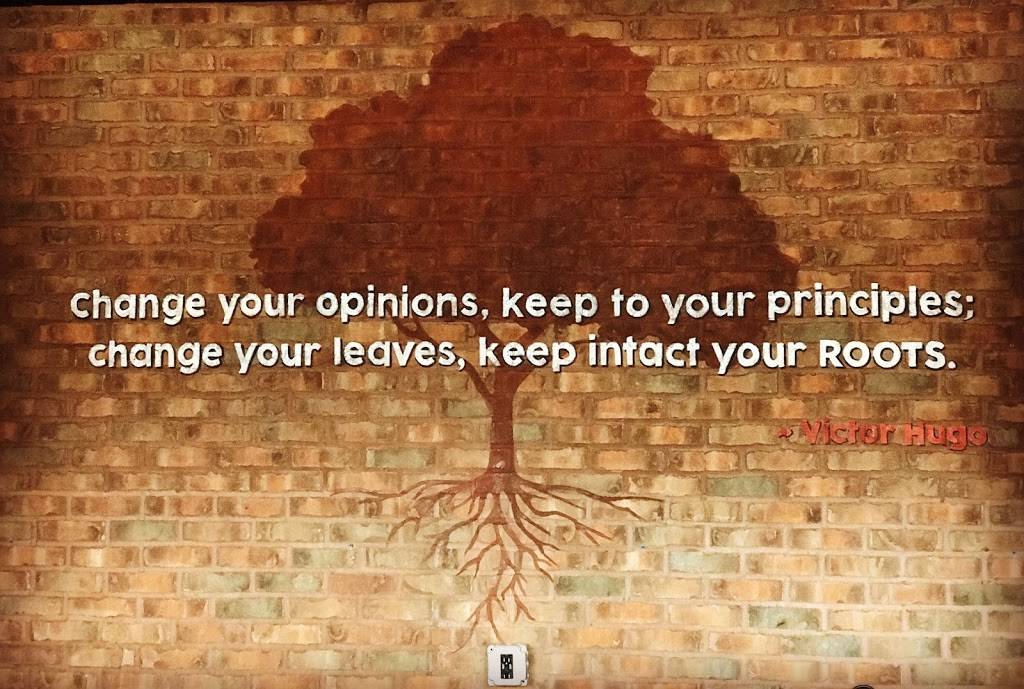 Roots Burger Bar | restaurant | 1700 W University Ave, Muncie, IN 47303, USA | 7652166026 OR +1 765-216-6026