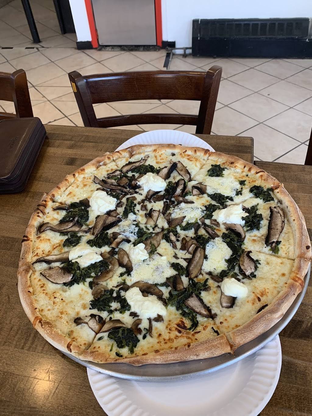 IL Forno Italiano | restaurant | 372 Thames St, Newport, RI 02840, USA | 4018485555 OR +1 401-848-5555