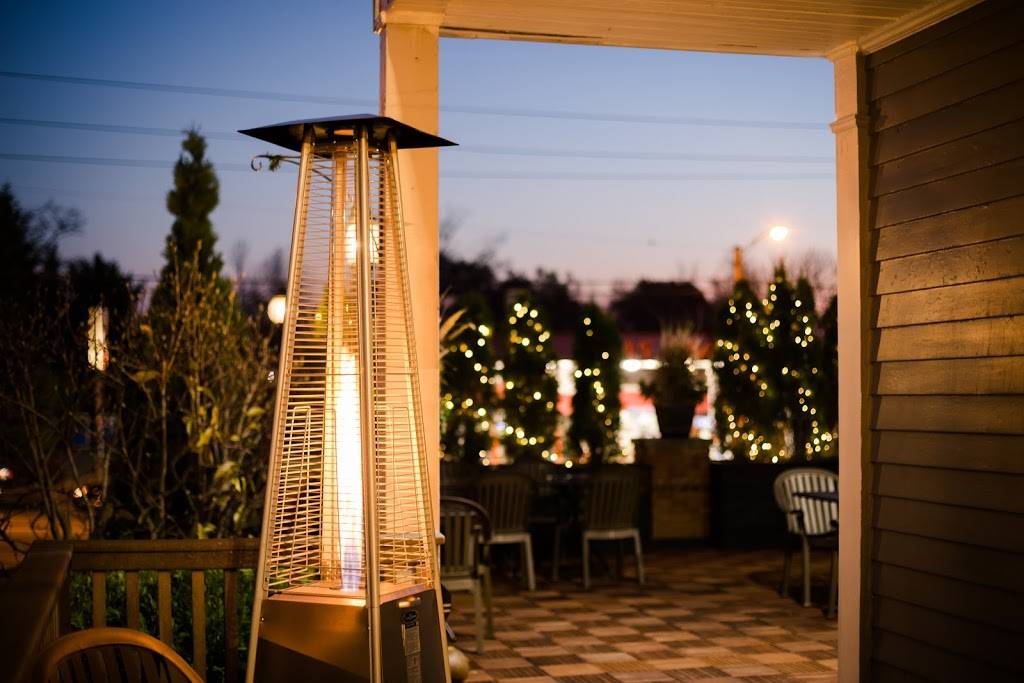 A. Smiths Restaurant | restaurant | 14608 W Park St, Burton, OH 44021, USA | 4402738039 OR +1 440-273-8039