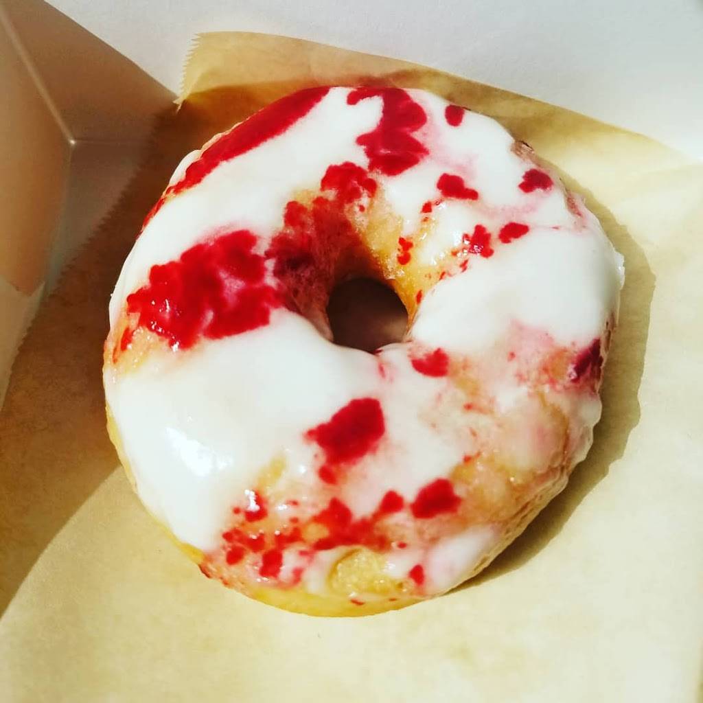 CRAFT Donuts + Coffee at the Metra Station | bakery | 1501 Miner St, Des Plaines, IL 60016, USA | 8472612816 OR +1 847-261-2816