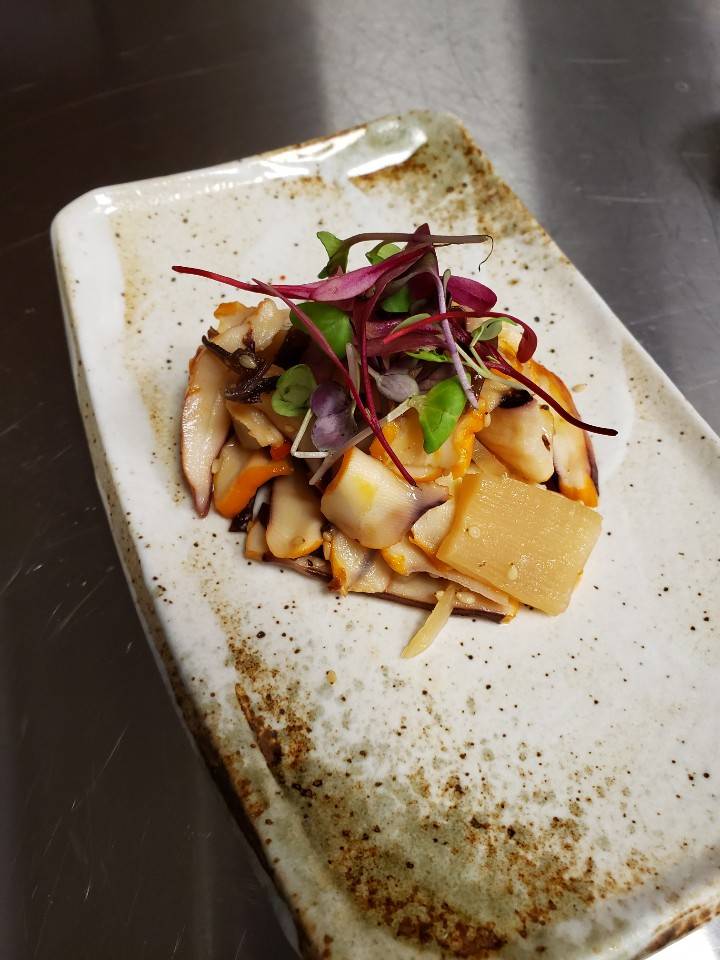 Ramen Kuro Shiro | restaurant | 128 Crown St, New Haven, CT 06510, USA | 4752345568 OR +1 475-234-5568