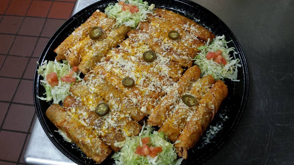 Adolphs Mexican Foods | restaurant | 2903 Avenue of the Cities, Moline, IL 61265, USA | 3097978408 OR +1 309-797-8408