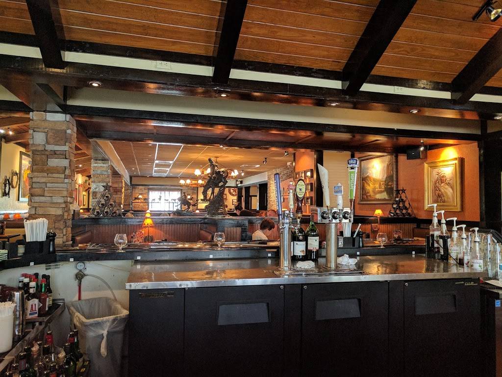 LongHorn Steakhouse | meal takeaway | 8010 Trail Blvd, Naples, FL 34108, USA | 2395929487 OR +1 239-592-9487