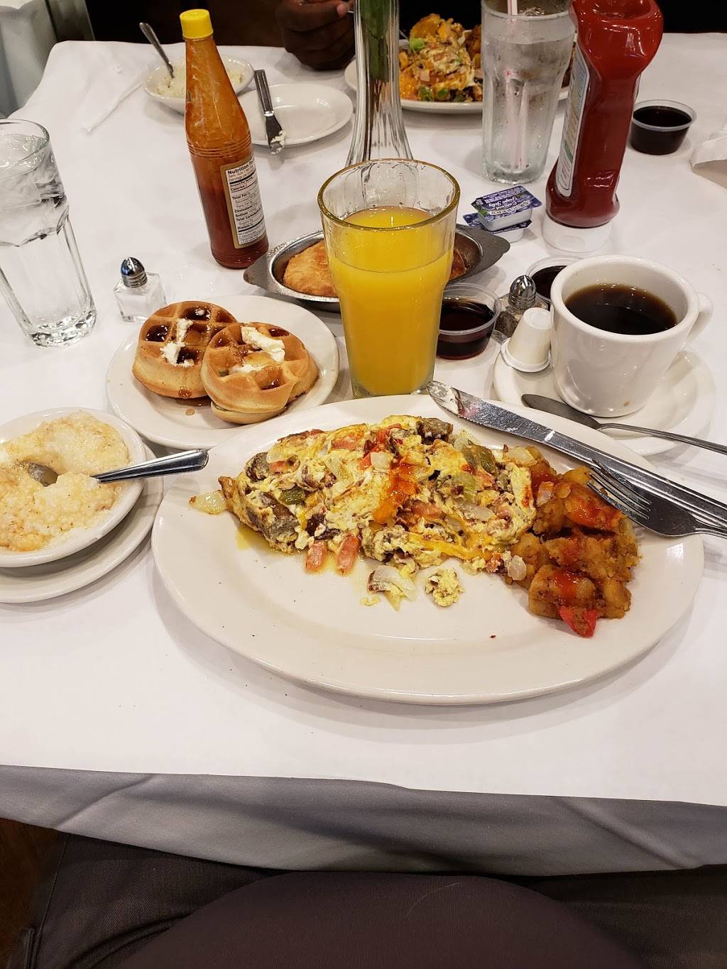 Pearls Place Restaurant | restaurant | 3901 S Michigan Ave, Chicago, IL 60653, USA | 7732851700 OR +1 773-285-1700