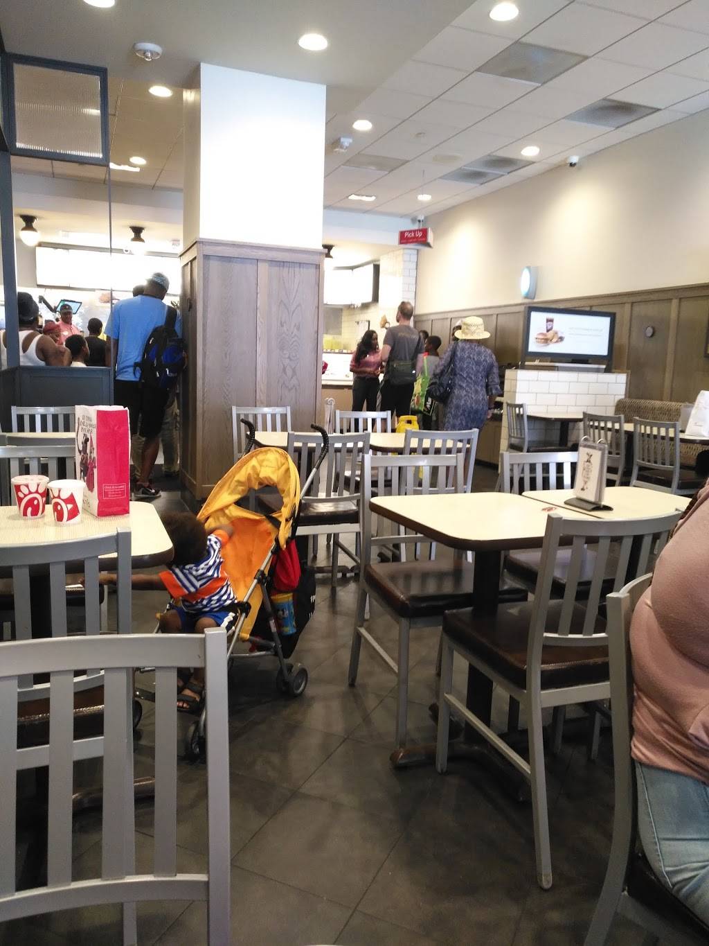 Chick-fil-A | restaurant | 3100 14th St NW, Washington, DC 20010, USA | 2029863290 OR +1 202-986-3290