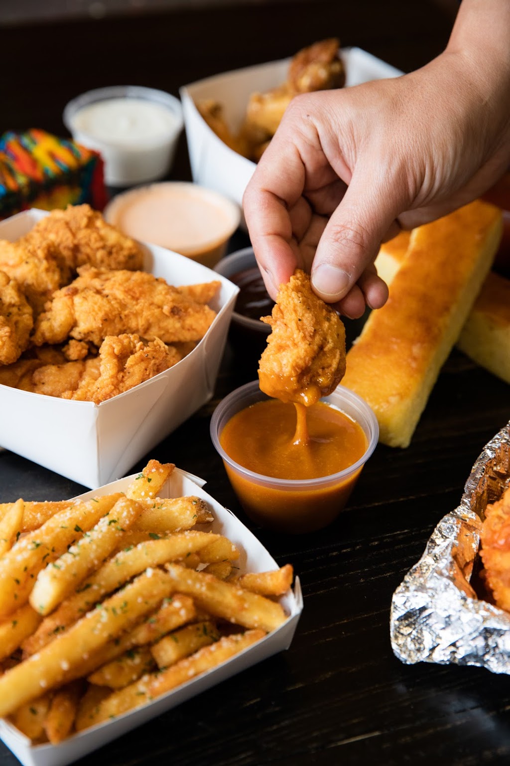 Wing Snob | restaurant | 360 E Round Grove Rd Ste 840, Lewisville, TX 75067, USA | 9729249464 OR +1 972-924-9464