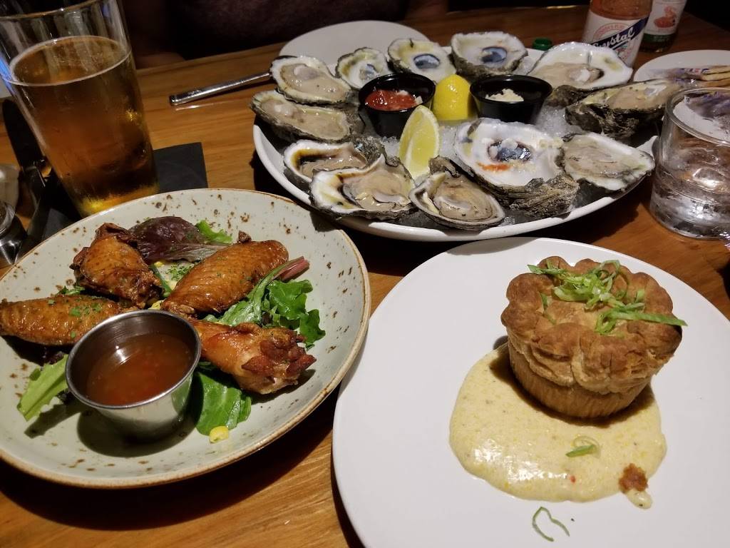 Trenasse | restaurant | 444 St Charles Ave, New Orleans, LA 70130, USA | 5046807000 OR +1 504-680-7000