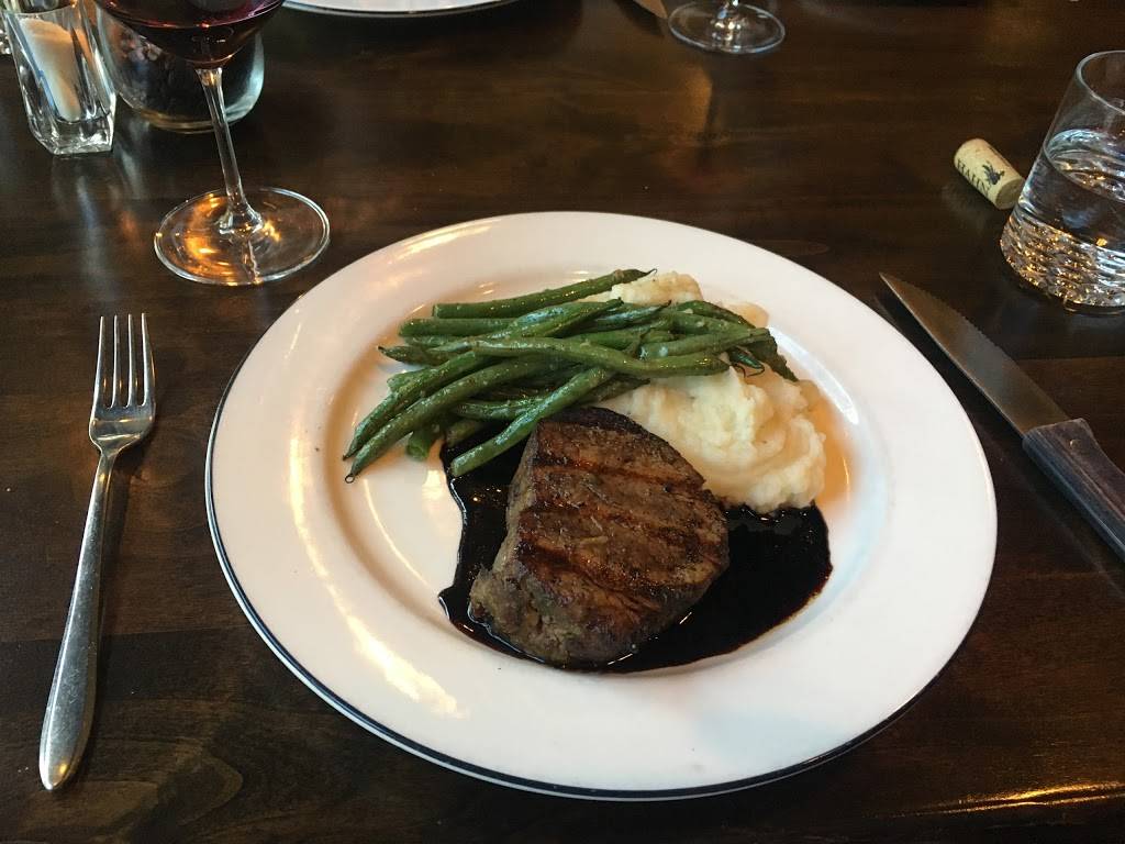 Savoy Bar & Grill | restaurant | 10601 Montgomery Blvd NE, Albuquerque, NM 87111, USA | 5052949463 OR +1 505-294-9463