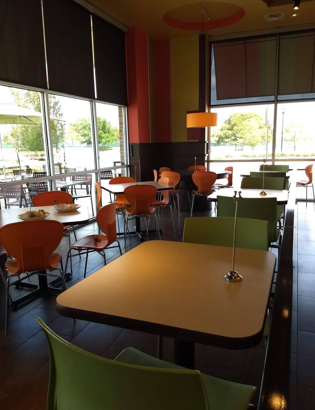 Zoës Kitchen | restaurant | 1099 University Dr Suite 115, College Station, TX 77840, USA | 9793141175 OR +1 979-314-1175