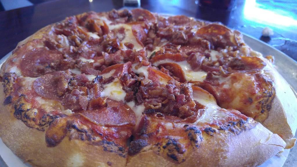 Grambolis Pizza | restaurant | 11733 Pendleton Pike, Indianapolis, IN 46236, USA | 3178234466 OR +1 317-823-4466