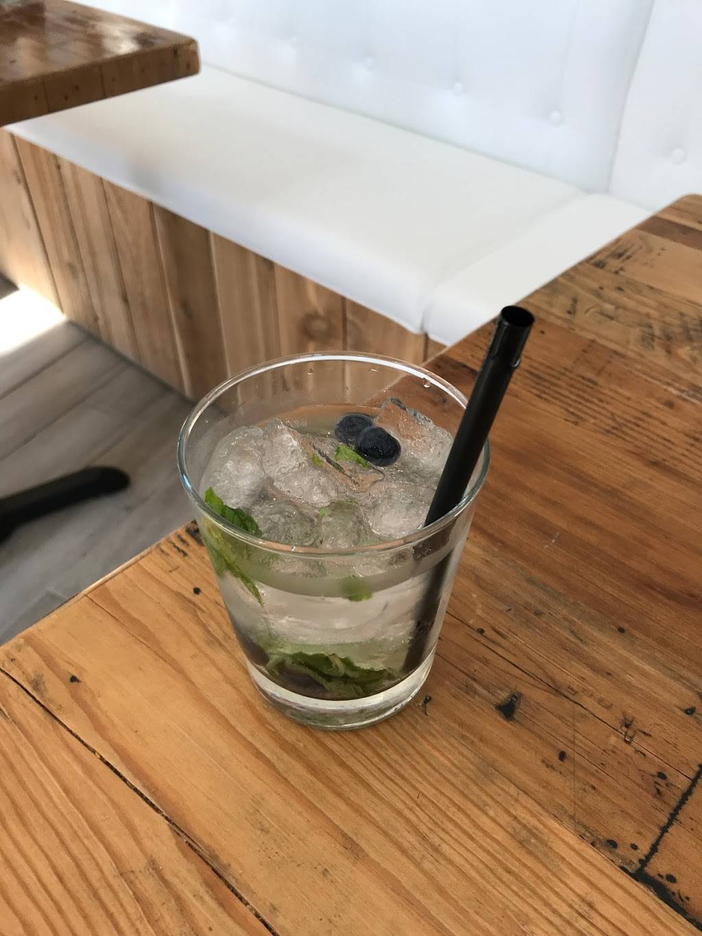 Ediths Neighborhood Bistro | restaurant | 1450 State St #100, Richardson, TX 75082, USA | 4693669934 OR +1 469-366-9934