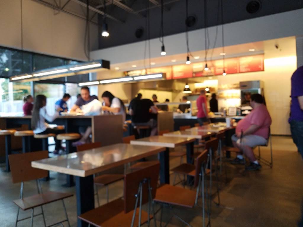 Chipotle Mexican Grill | restaurant | 5224 N Broadway Ste 102, Chicago, IL 60640, USA | 7738781132 OR +1 773-878-1132