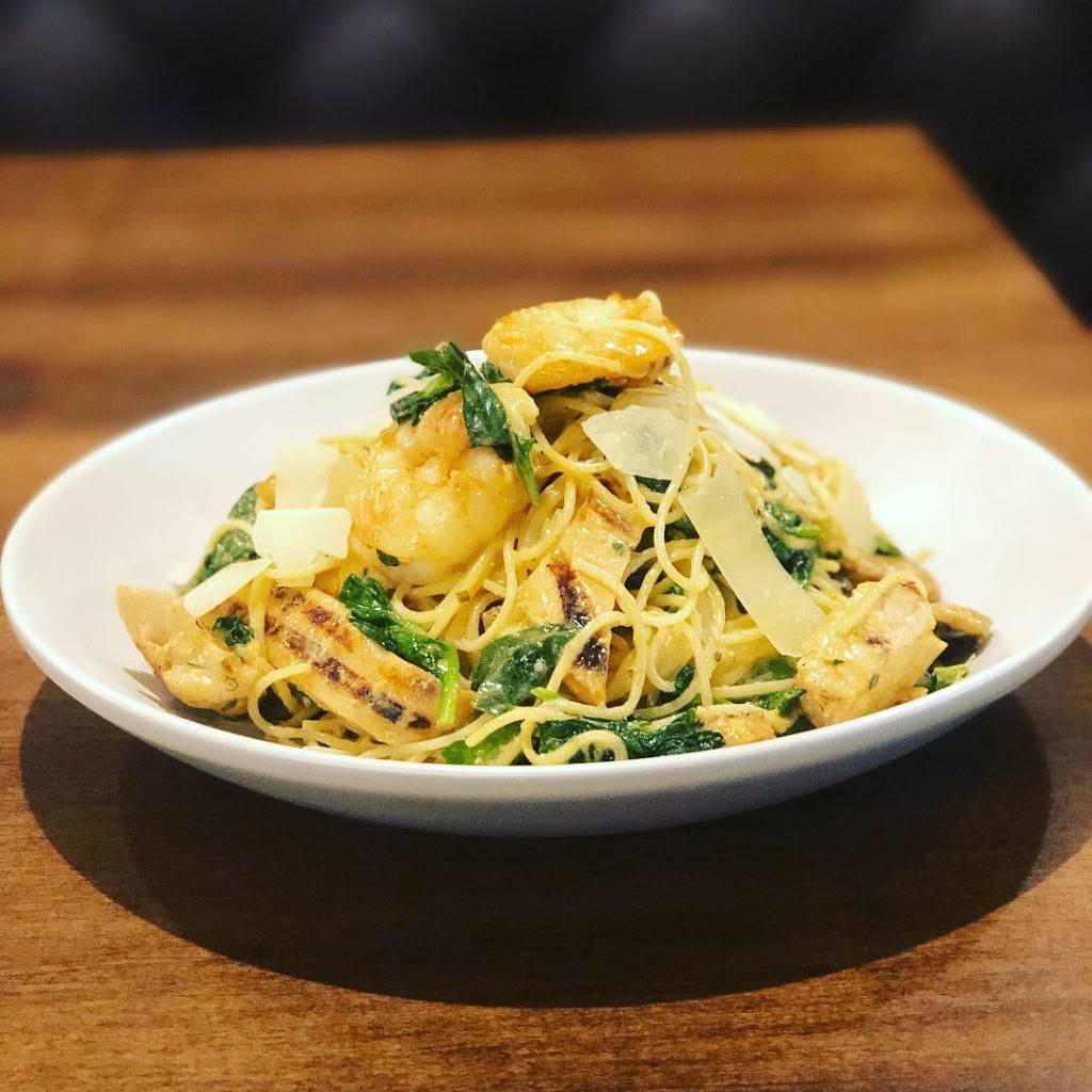 The Meeting House | restaurant | 827 Williams St, Longmeadow, MA 01106, USA | 4137543607 OR +1 413-754-3607