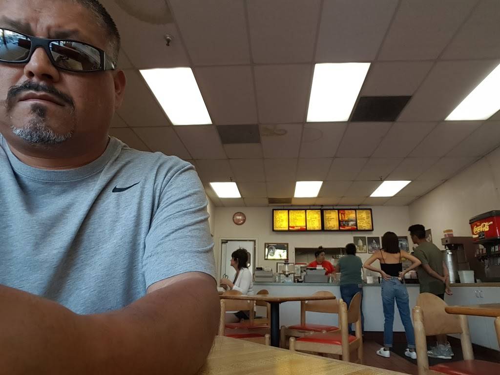 Rubis Frostee Freeze | restaurant | 13546 Whittier Blvd, Whittier, CA 90605, USA | 5626967557 OR +1 562-696-7557