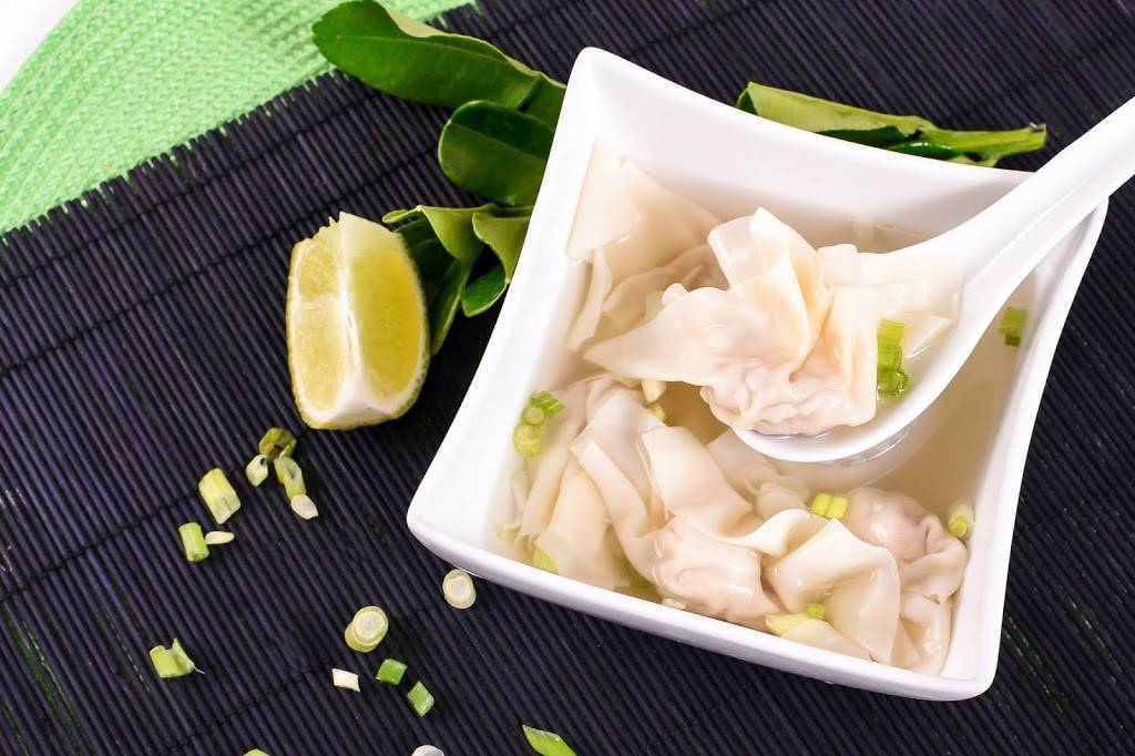 Délices Thaï xp | restaurant | 600 Rue Pierre-Caisse, Saint-Jean-sur-Richelieu, QC J3A 1M1, Canada | 4503590486 OR +1 450-359-0486