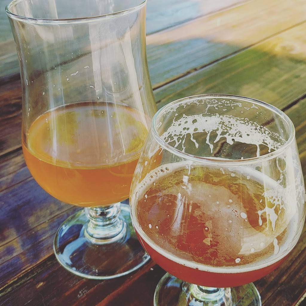 D9 Brewing Lake Norman | restaurant | 11138 Treynorth Dr, Cornelius, NC 28031, USA | 7042477200 OR +1 704-247-7200