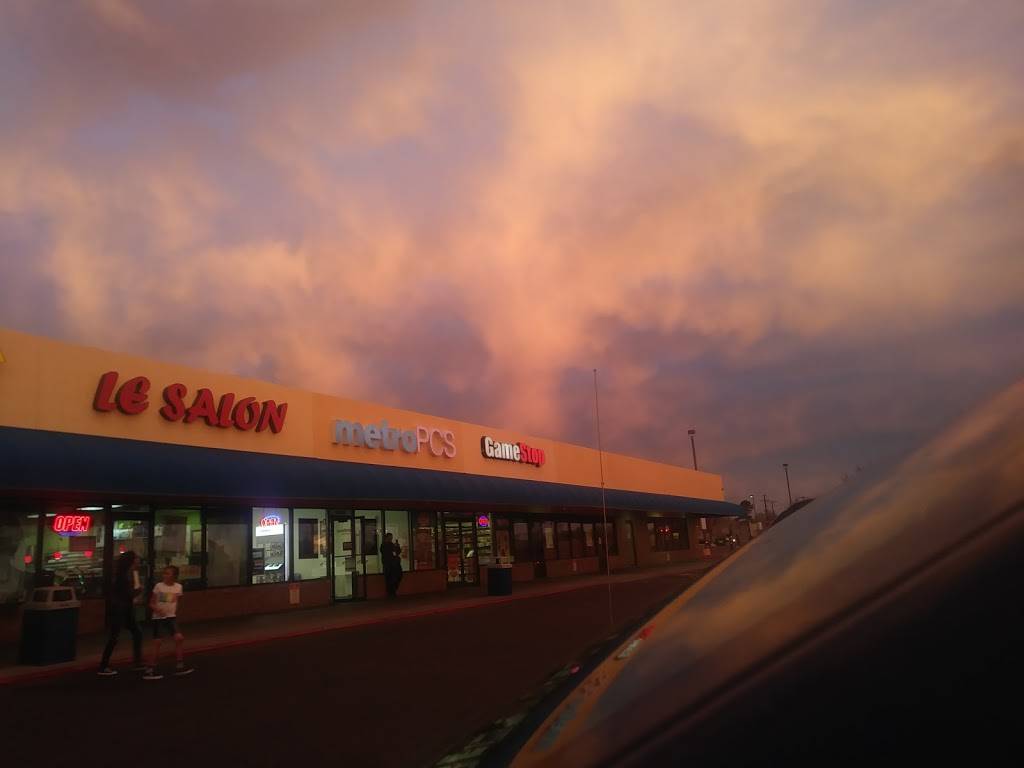 Little Caesars Pizza | meal takeaway | 5555 Zuni Rd SE, Albuquerque, NM 87108, USA | 5052621491 OR +1 505-262-1491