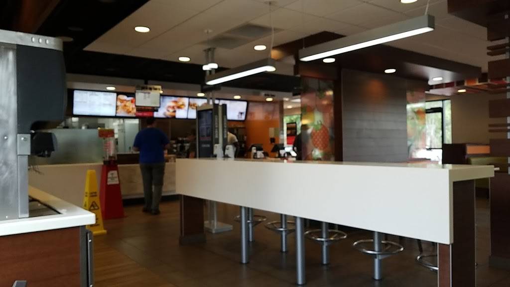 McDonalds | cafe | 4650 McIntosh Rd, Dover, FL 33584, USA | 8136590379 OR +1 813-659-0379