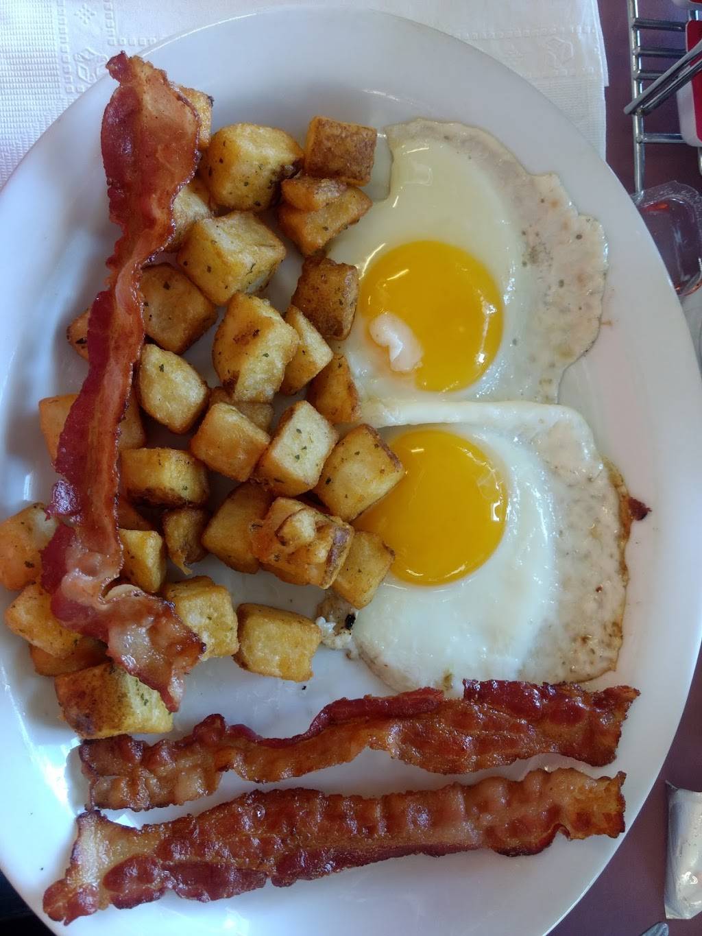 Tammys Country Kitchen | restaurant | 300 Dundas St W, Napanee, ON K7R 2B4, Canada | 6133541740 OR +1 613-354-1740