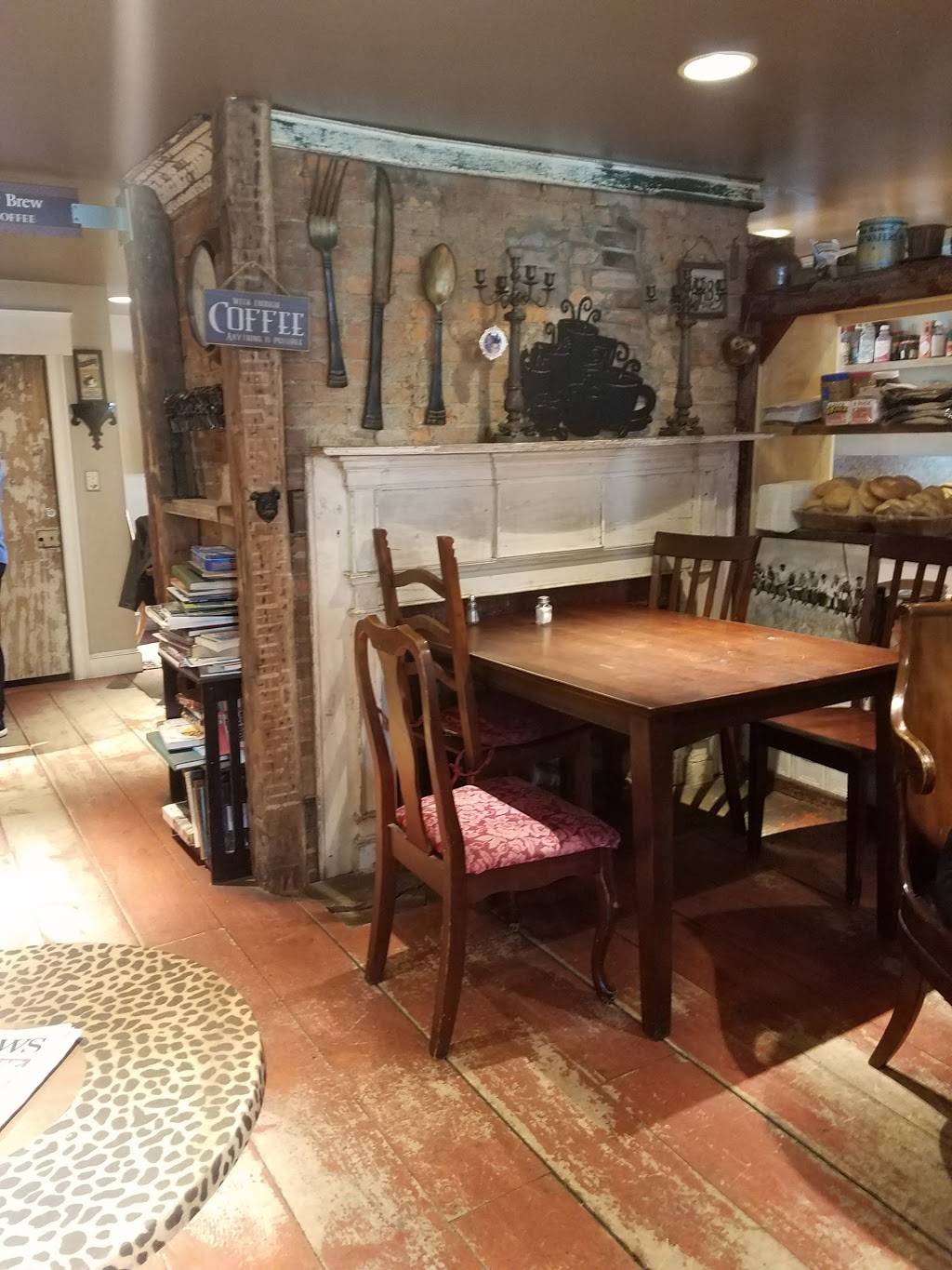 Iron Cafe | cafe | 59 Clinton St, Montgomery, NY 12549, USA | 8454574766 OR +1 845-457-4766