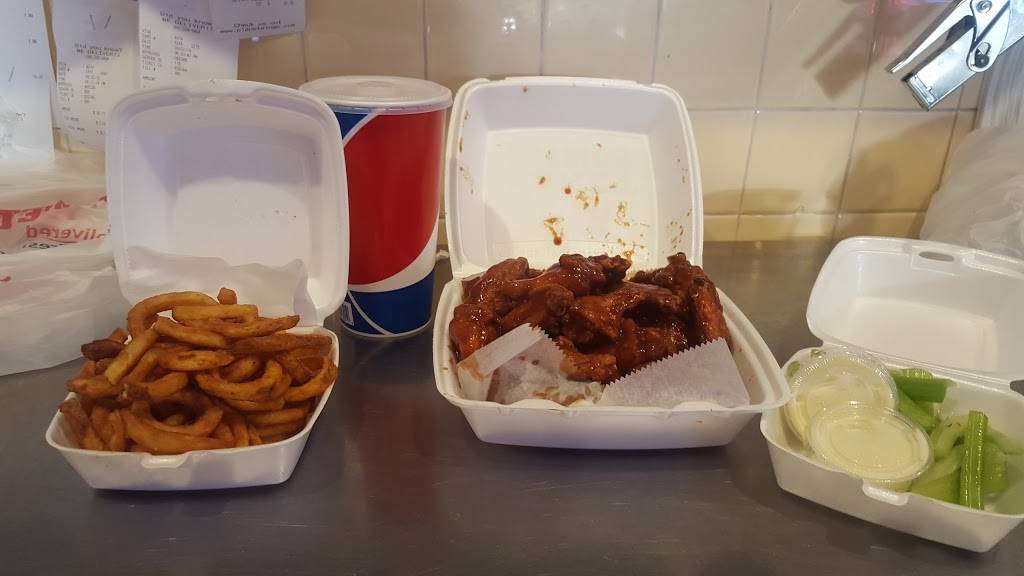 Planet Wings | restaurant | 1546 U.S. 9, Wappingers Falls, NY 12590, USA | 8452989464 OR +1 845-298-9464