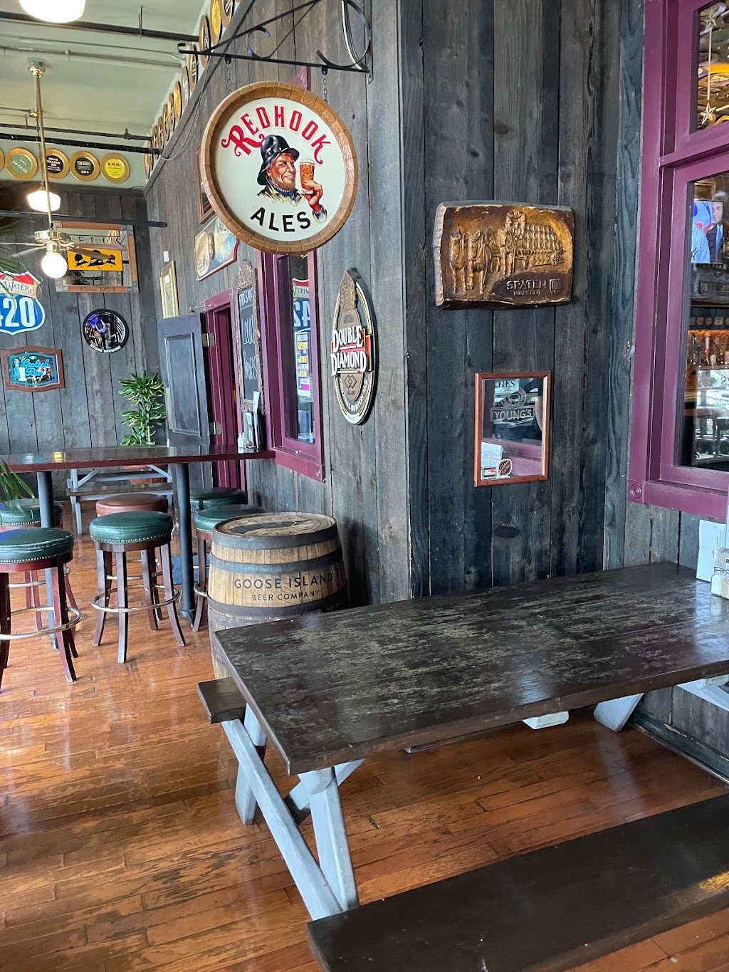 Flying Saucer Draught Emporium | restaurant | 323 President Clinton Ave, Little Rock, AR 72201, USA | 5013728032 OR +1 501-372-8032