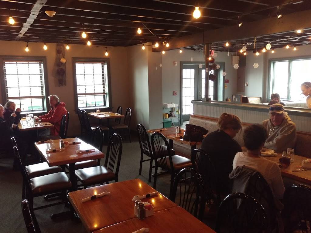 Petie Greens | restaurant | 6103 Drum Point Rd, Deale, MD 20751, USA | 4108671488 OR +1 410-867-1488