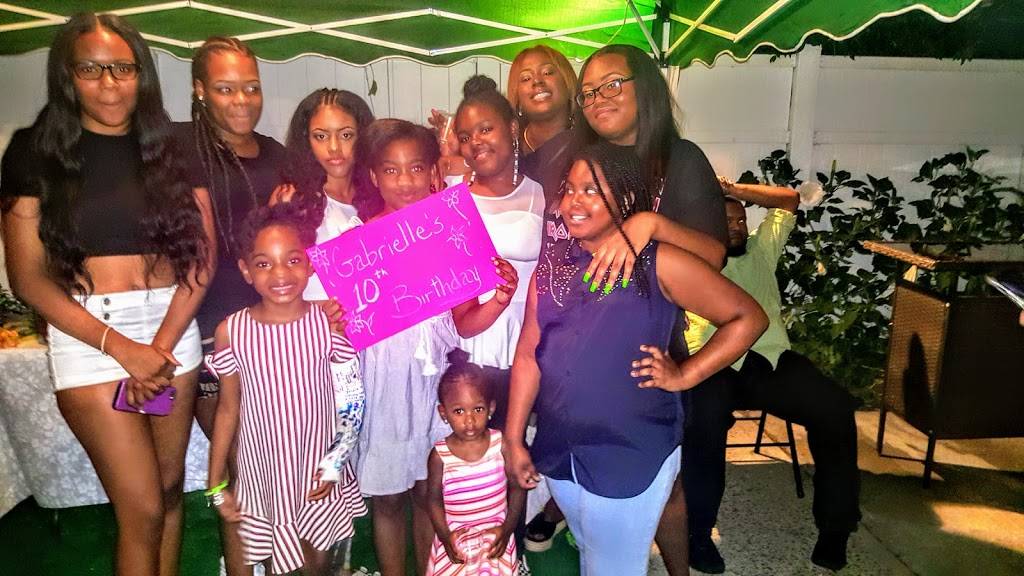 JJs Fritaille | restaurant | 4021 Glenwood Rd, Brooklyn, NY 11210, USA | 3476362850 OR +1 347-636-2850