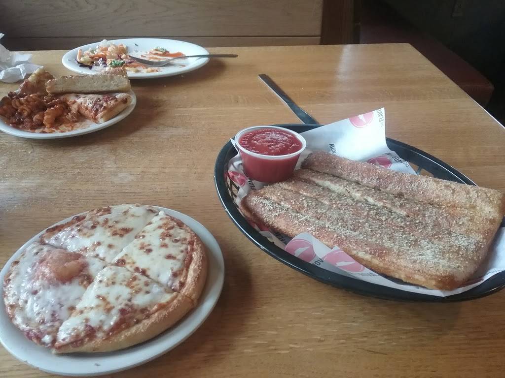 Pizza Hut | meal takeaway | 71 N Main St, Union City, PA 16438, USA | 8144387694 OR +1 814-438-7694