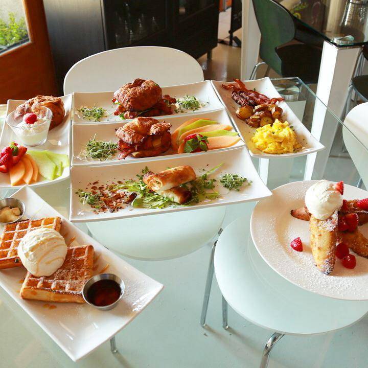 Glass Hookah Lounge | night club | 7384 Melrose Ave, Los Angeles, CA 90046, USA | 3239030006 OR +1 323-903-0006