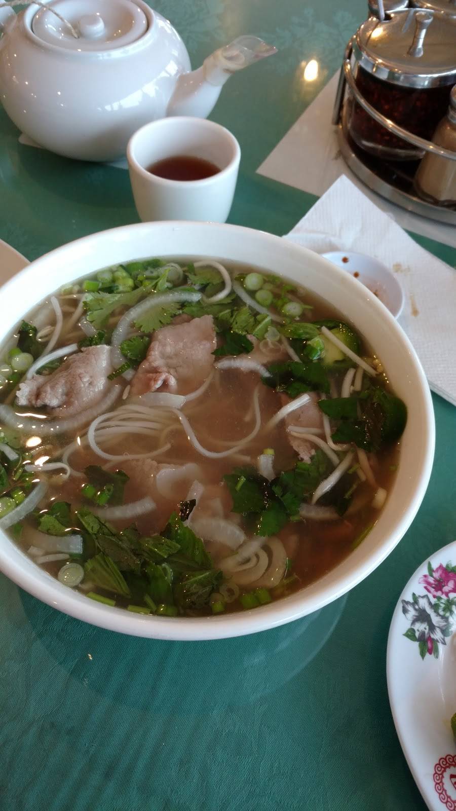 Pho Vietnam | restaurant | 809 E Loop Rd, Anchorage, AK 99501, USA | 9072771445 OR +1 907-277-1445