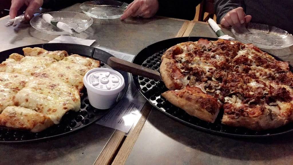 Jaspares Pizza & Italian Food | restaurant | 111 S Main St, Vicksburg, MI 49097, USA | 2696493975 OR +1 269-649-3975