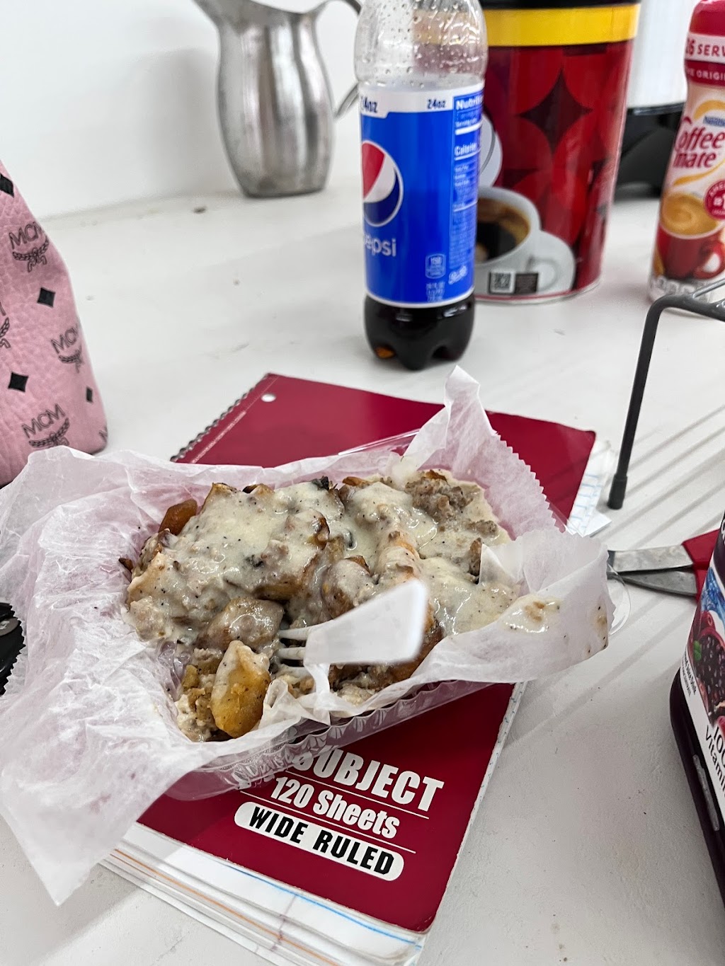 PJs Place | restaurant | 663 Mississippi Blvd, Memphis, TN 38126, USA | 9016251925 OR +1 901-625-1925