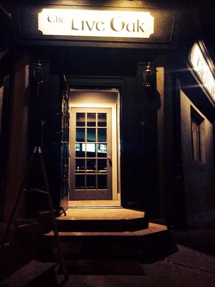 The Live Oak | restaurant | 59-94 Fresh Pond Rd, Maspeth, NY 11378, USA | 7183264920 OR +1 718-326-4920