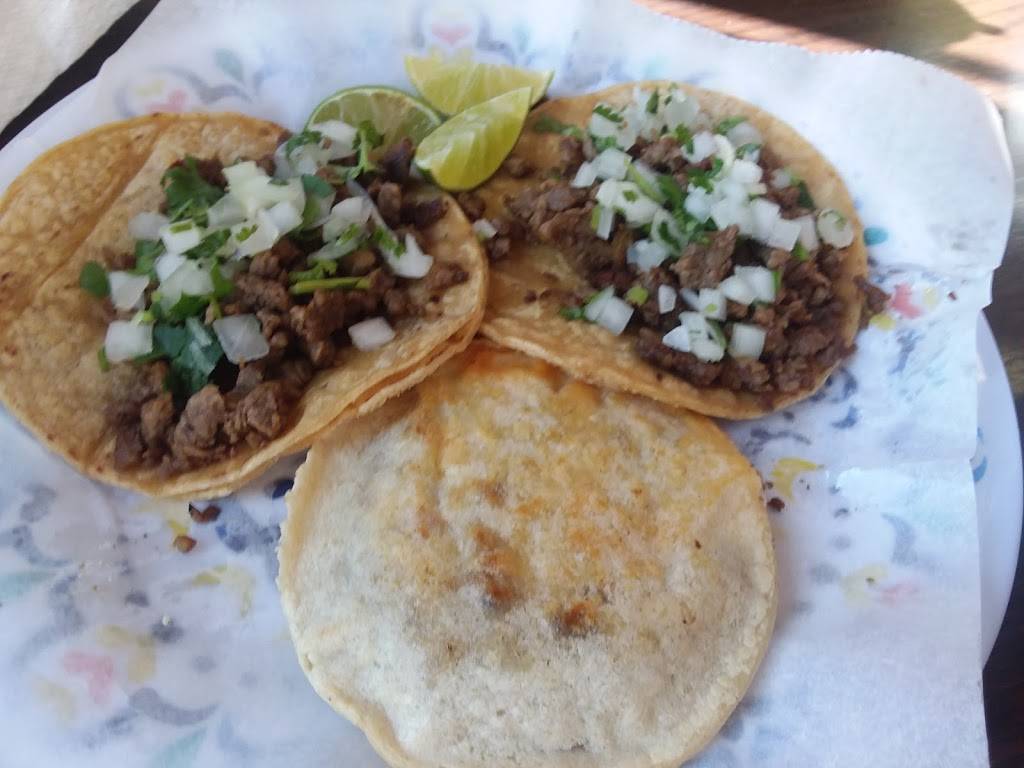 Gorditas Lolis | restaurant | 3522 E 106th St, Chicago, IL 60617, USA | 7739785090 OR +1 773-978-5090