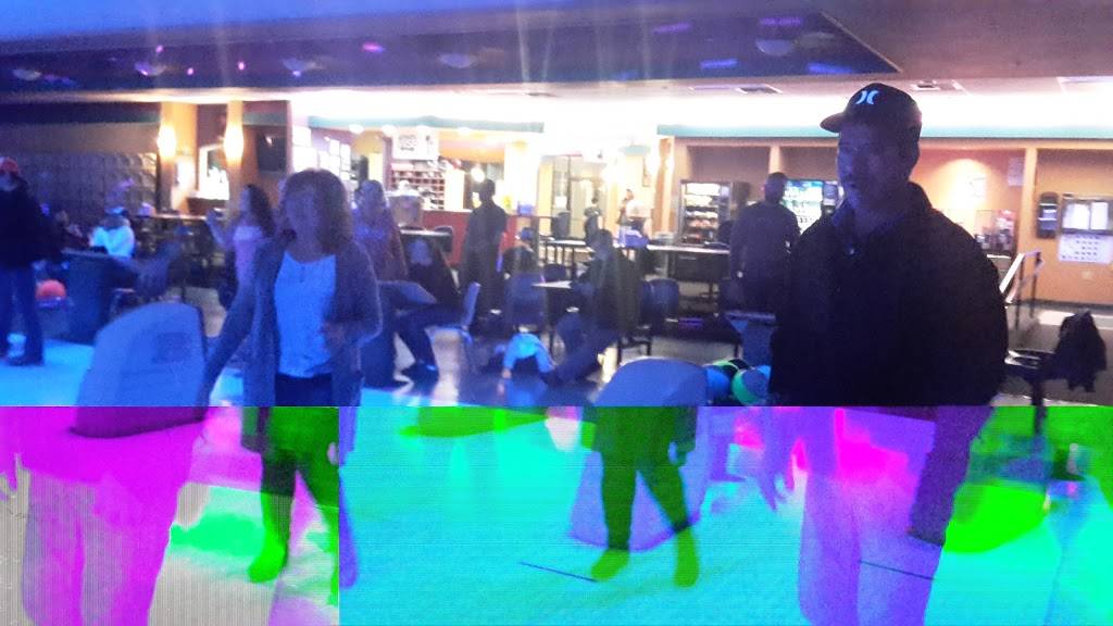 Lariat Bowl | restaurant | 365 S Main St, Red Bluff, CA 96080, USA | 5305272720 OR +1 530-527-2720