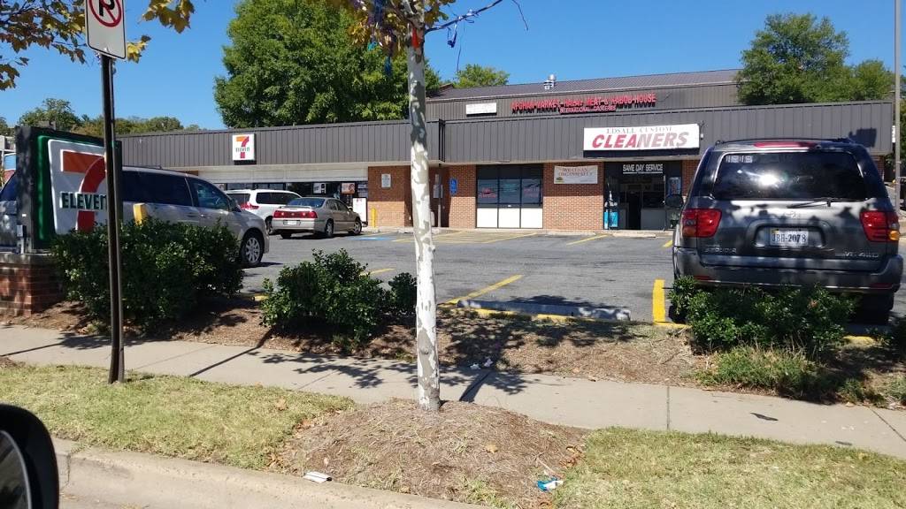7-Eleven | bakery | 5725 Edsall Rd, Alexandria, VA 22304, USA | 7034611904 OR +1 703-461-1904