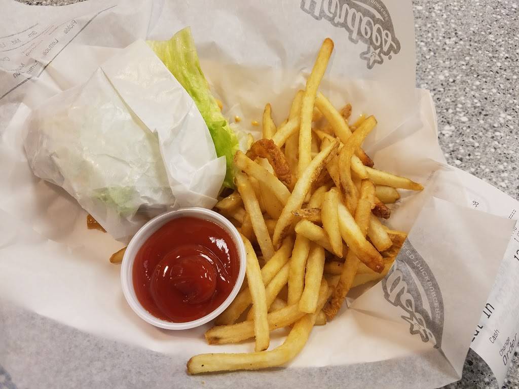 Hardees | restaurant | 326 Marshall Dr, St Robert, MO 65584, USA | 5733363443 OR +1 573-336-3443