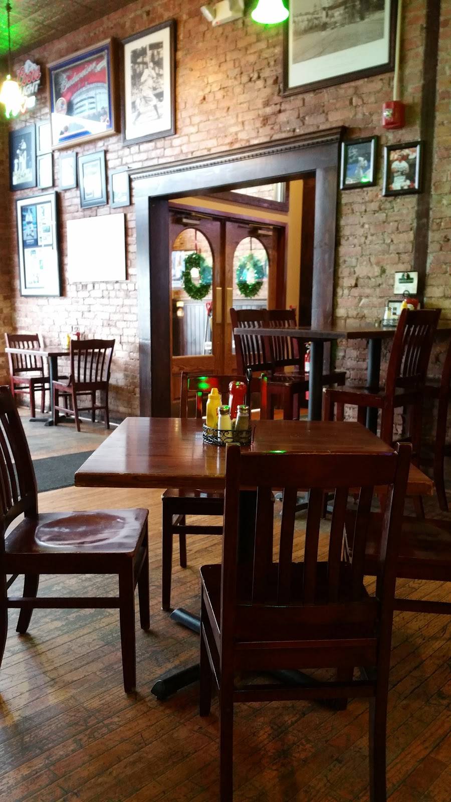 Eddie OBriens Grille and Bar | restaurant | 92 Seneca St, Geneva, NY 14456, USA | 3157897999 OR +1 315-789-7999