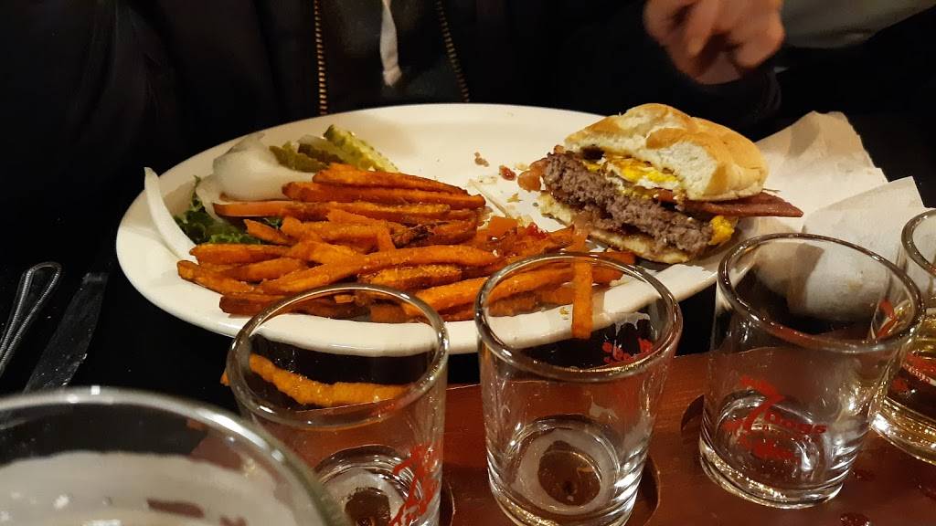 7 Dogs Brew Pub | restaurant | 370 W Spring St, Wytheville, VA 24382, USA | 2762280994 OR +1 276-228-0994