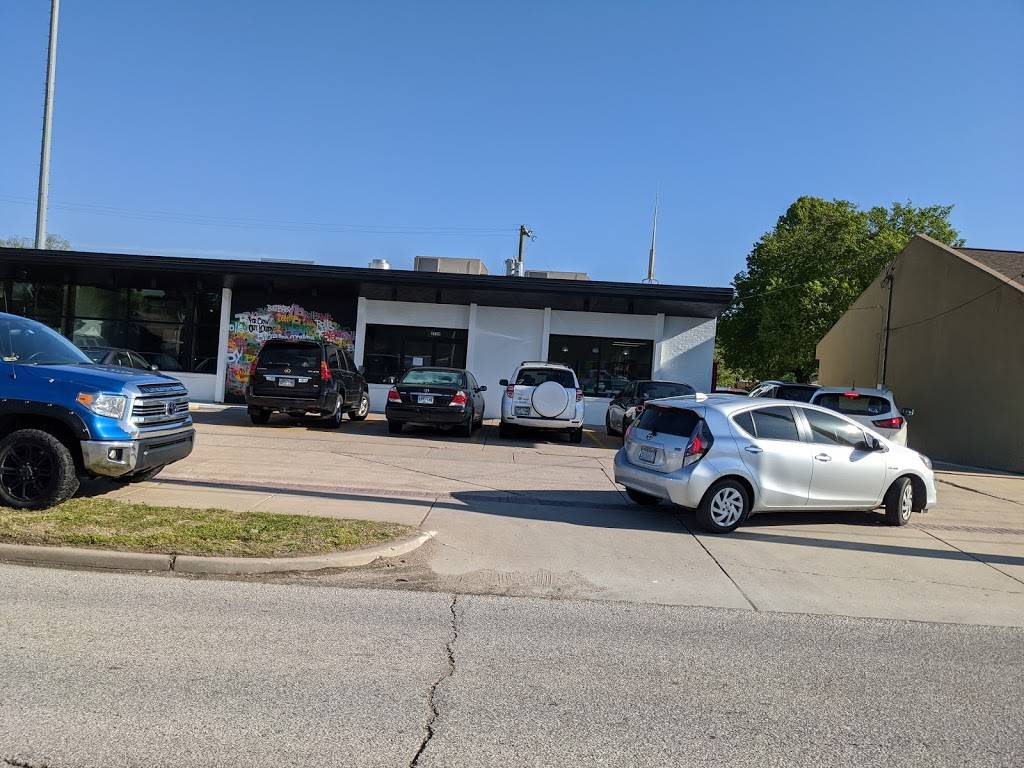 Big Baby Rolls and Donuts | restaurant | 3739 E 11th St, Tulsa, OK 74112, USA | 9185516020 OR +1 918-551-6020