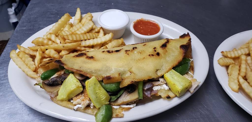 Alondras Cuisine | restaurant | 14 North St, Middletown, NY 10940, USA | 8452394795 OR +1 845-239-4795