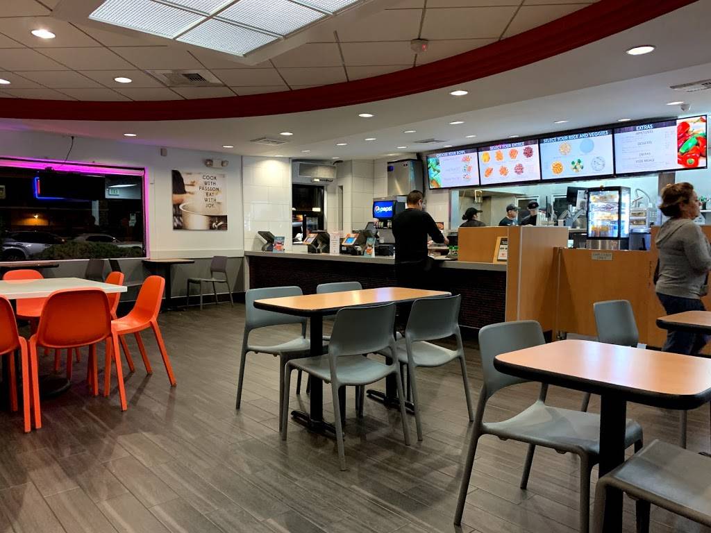 Yoshinoya Tustin | restaurant | 14510 Newport Ave, Tustin, CA 92780, USA | 7145449733 OR +1 714-544-9733