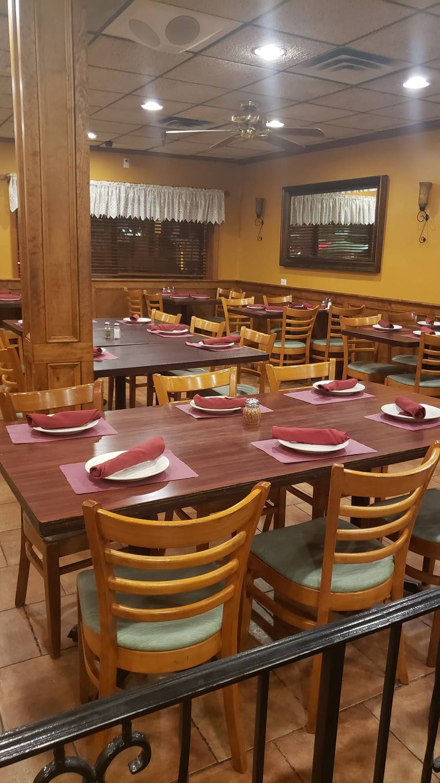 Giulios | restaurant | 53 Park Hill Ave, Yonkers, NY 10701, USA | 9143751043 OR +1 914-375-1043