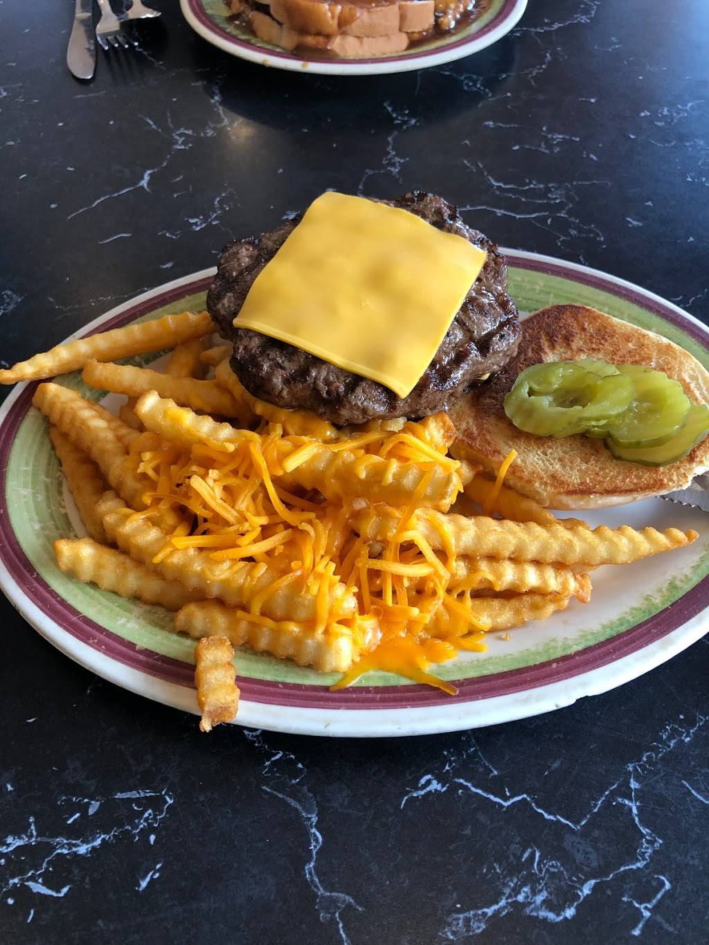 Family Table | restaurant | 1123 4th Ave S, Denison, IA 51442, USA | 7122636300 OR +1 712-263-6300