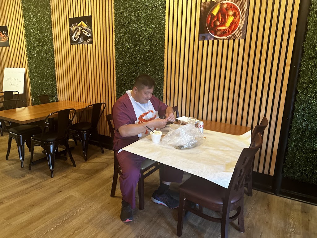 Oh My Crab | restaurant | 5665 N Lincoln Ave, Chicago, IL 60659, USA | 3124054155 OR +1 312-405-4155