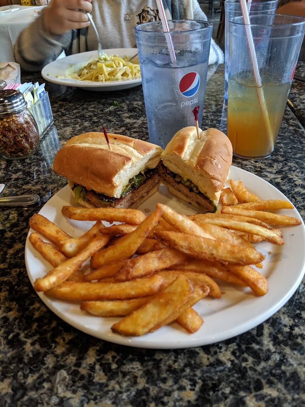 Angelos Taverna | restaurant | 316 Market St, St. Louis, MO 63102, USA | 3145889000 OR +1 314-588-9000