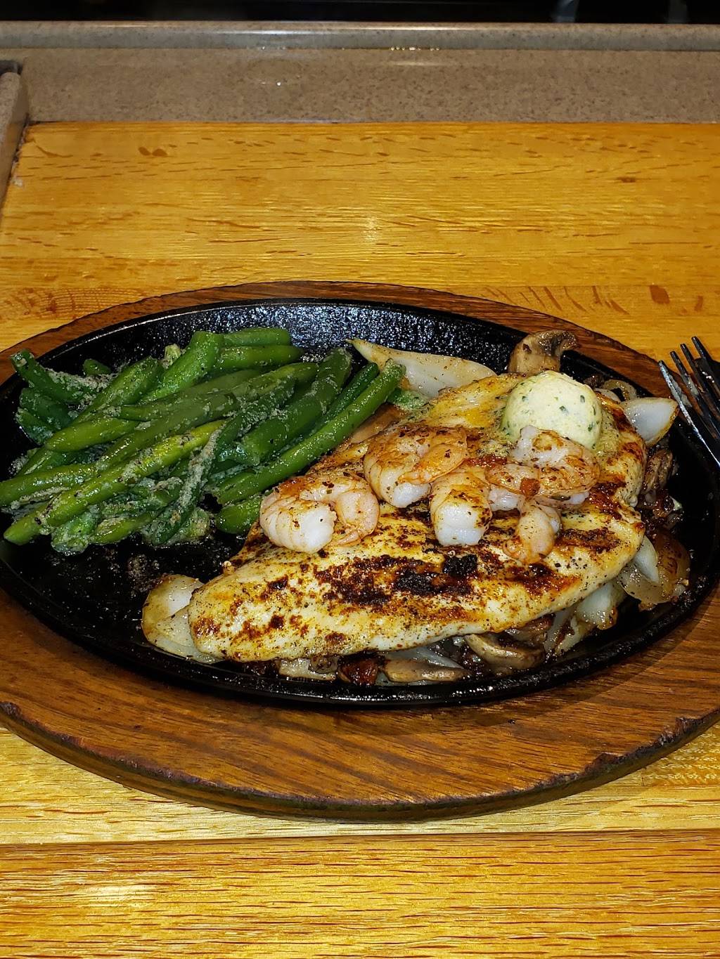 Applebees Grill + Bar | restaurant | 673 Gravois Bluffs Blvd, Fenton, MO 63026, USA | 6363051735 OR +1 636-305-1735